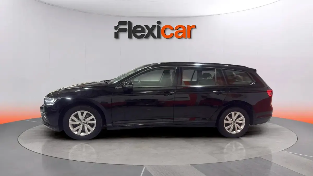 Usado VW Passat Business 120 CV (88 kW) 2020 Gris Familiar