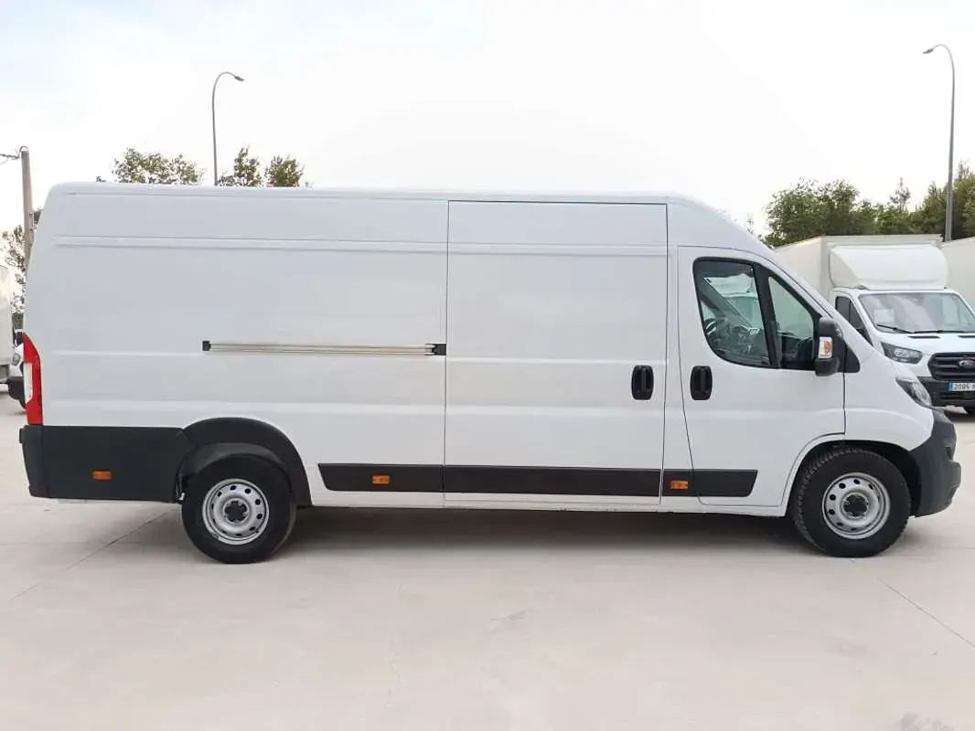 Usado Fiat Ducato 140 CV (102 kW) 2022 Blanco Van