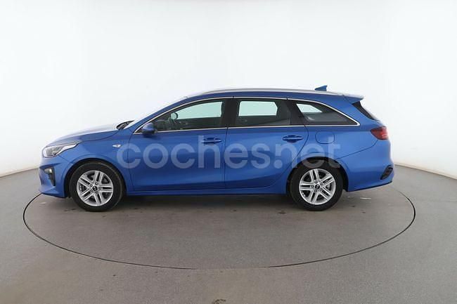 Usado Kia Ceed 120 CV (88 kW) 2020 Azul Utilitario