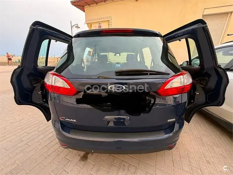 Usado Ford Grand C-Max Trend 125 CV (91 kW) 2017 Azul Monovolumen