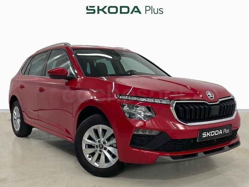 Usado Skoda Kamiq Selection 115 CV (84 kW) 2025 Rojo SUV