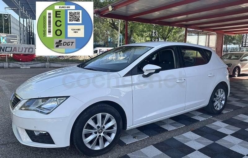 Begagnad Seat Leon Style 110 HK (80 kW) 2018 Vit Sedan