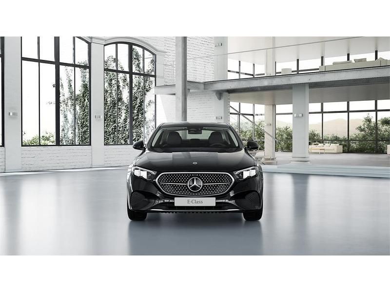 Usado Mercedes E200 204 CV (150 kW) 2025 Negro Berlina