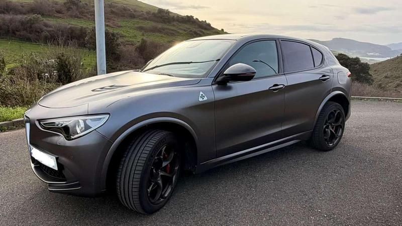 Usado Alfa Romeo Stelvio Quadrifoglio 510 CV (375 kW) 2018 Gris SUV