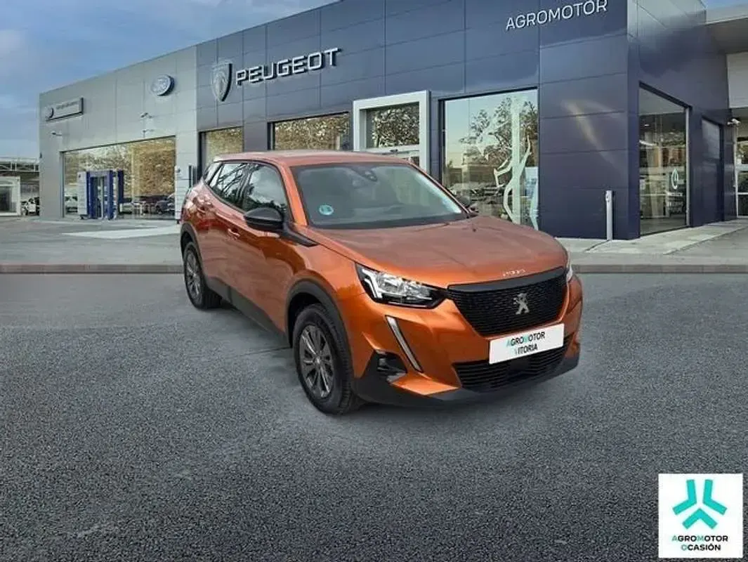 Usado Peugeot 2008 Active 101 CV (74 kW) 2022 Naranja SUV