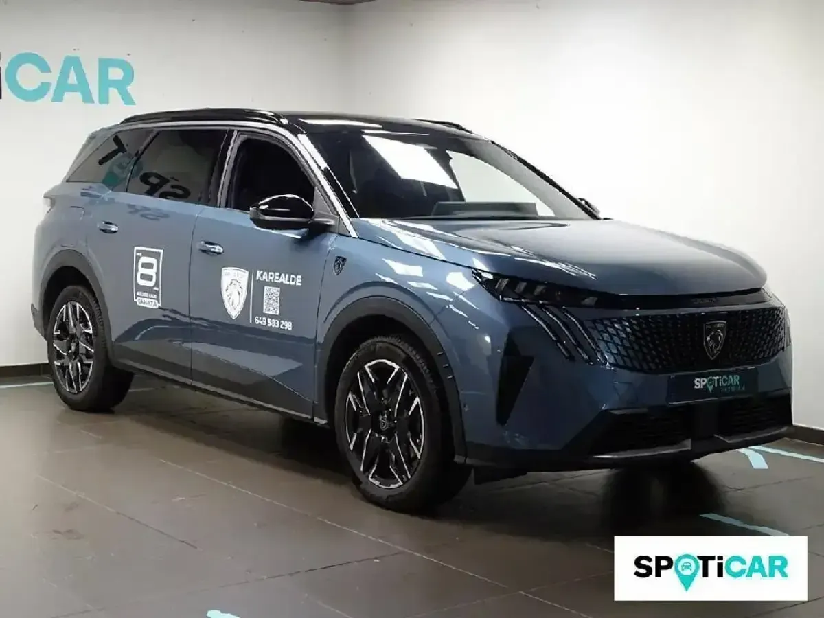 Usado Peugeot 5008 GT 136 CV (100 kW) 2024 Azul SUV