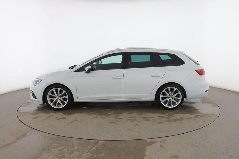Usado Seat Leon FR 150 CV (110 kW) 2019 Blanco Familiar