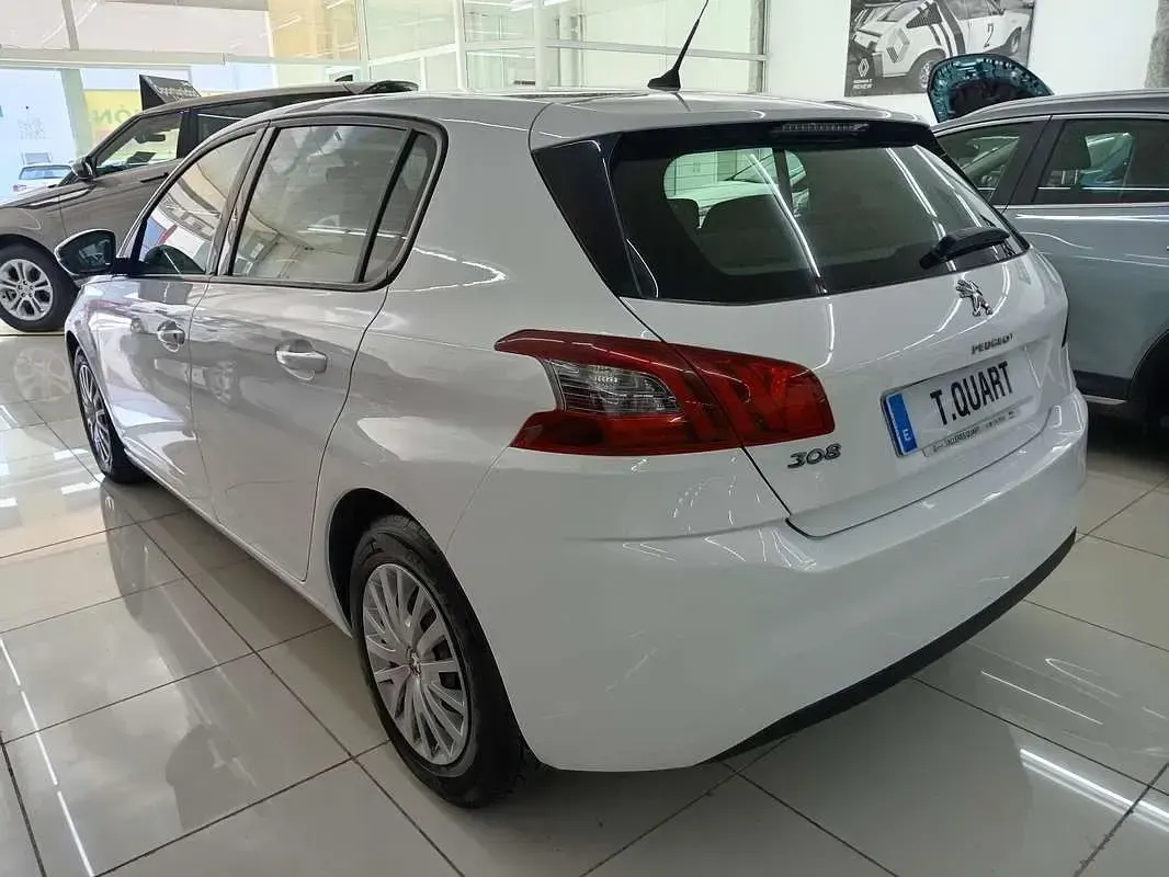 Usado Peugeot 308 SW Access 99 CV (72 kW) 2017 Blanco Familiar
