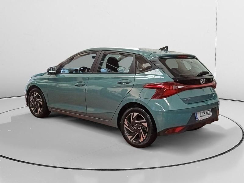 Usado Hyundai i20 101 CV (74 kW) 2023 Azul Berlina