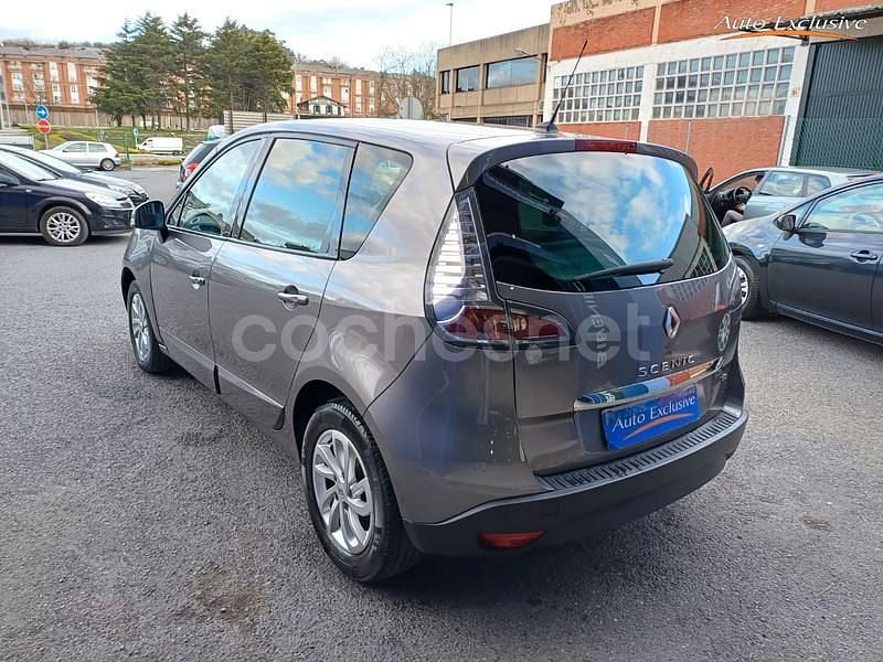 Usado Renault Scénic III LIMITED 110 CV (80 kW) 2014 Gris / plata Monovolumen