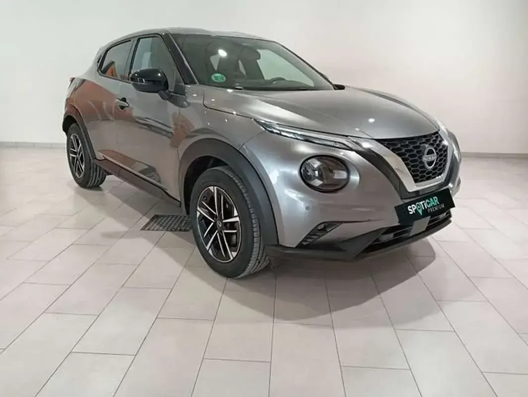 Usado Nissan Juke N-Connecta 114 CV (83 kW) 2025 Gris SUV