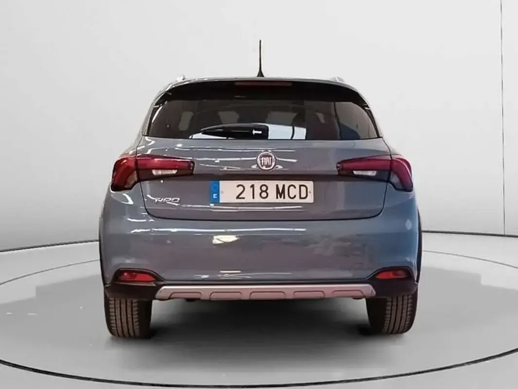 Usado Fiat Tipo Cross 101 CV (74 kW) 2022 Gris Utilitario