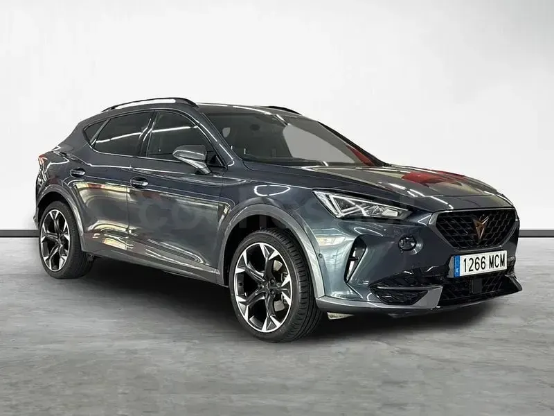 Usado Cupra Formentor 150 CV (110 kW) 2022 Gris / plata SUV