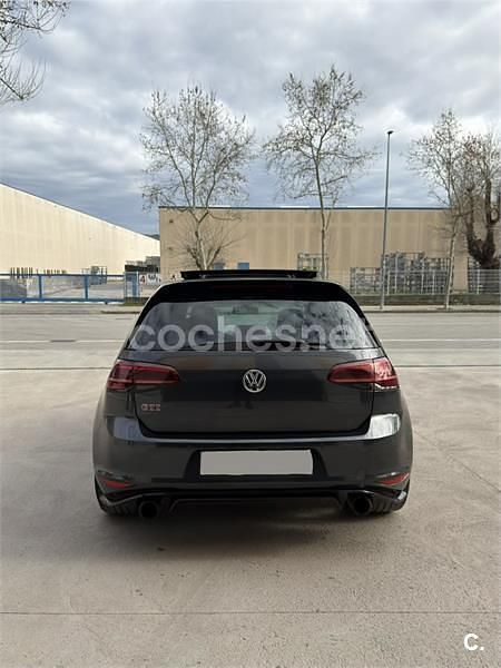 Usado VW Golf VII GTI 230 CV (169 kW) 2014 Gris / plata Berlina