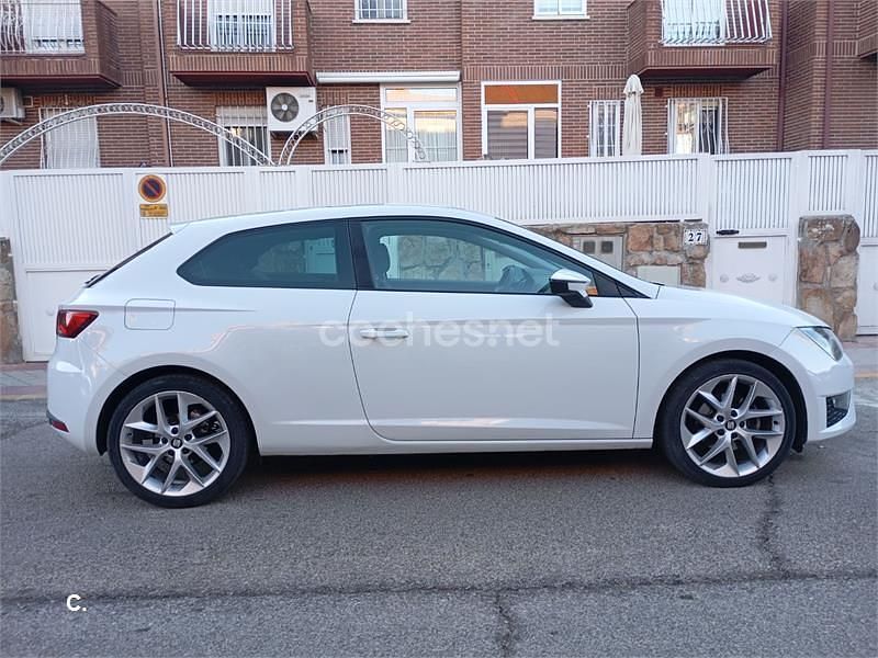 Usado Seat Leon SC FR 150 CV (110 kW) 2014 Blanco Utilitario