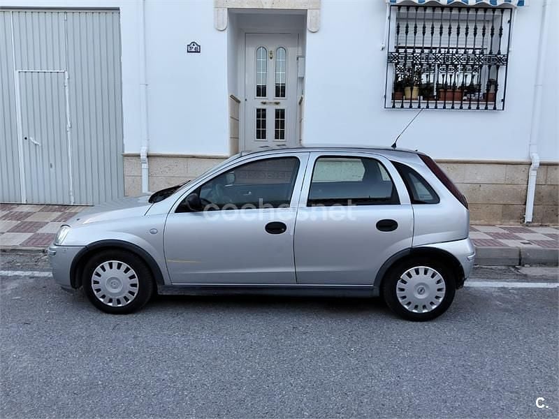 Usado Opel Corsa Club 75 CV (55 kW) 2002 Gris / plata Utilitario
