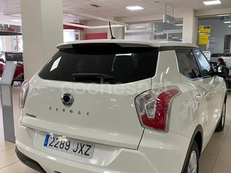 Usado SsangYong Tivoli Limited 115 CV (84 kW) 2017 Blanco SUV