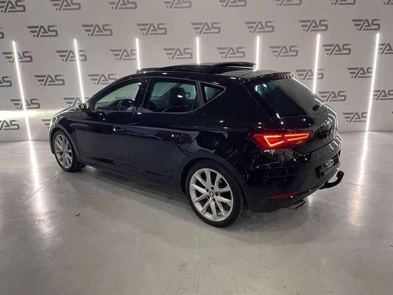 Usado Seat Leon ST FR 150 CV (110 kW) 2020 Negro Familiar