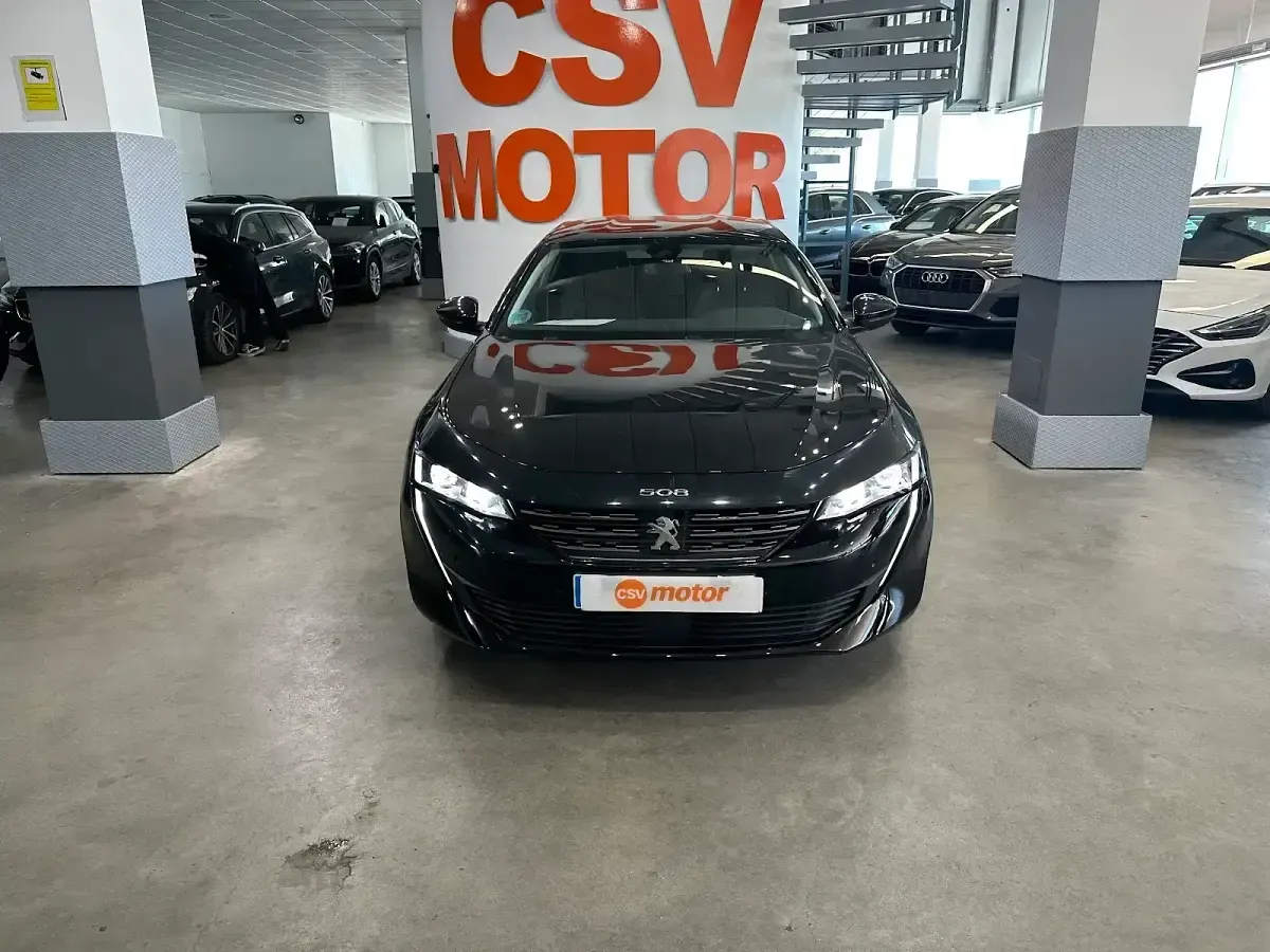 Usado Peugeot 508 Allure 131 CV (96 kW) 2022 Negro Berlina