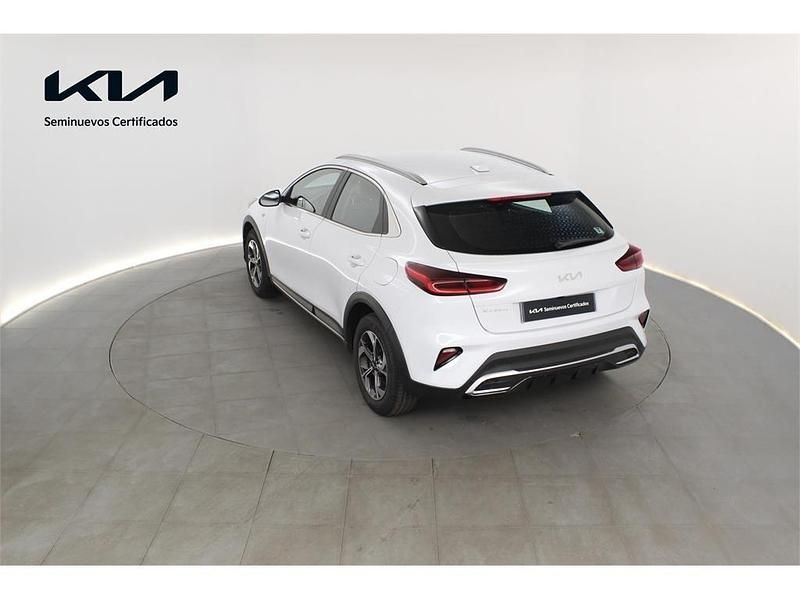 Usado Kia XCeed 100 CV (73 kW) 2025 Blanco SUV