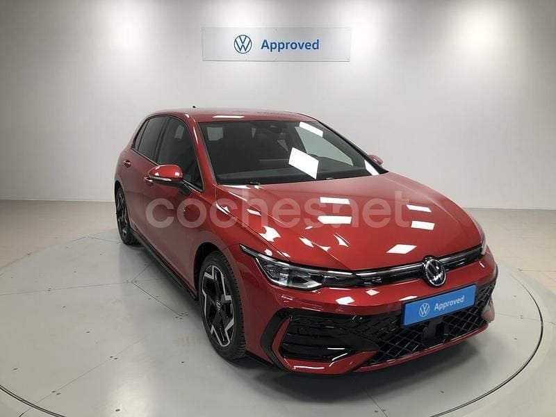 Rojo Nuevo 2025 VW Golf VIII R-line Berlina | 32.850 € (Precio justo) - Imagen 1/4