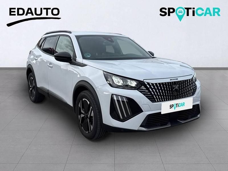 Usado Peugeot 2008 Allure 100 CV (73 kW) 2024 Blanco SUV