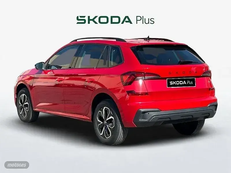 Usado Skoda Kamiq Selection 115 CV (84 kW) 2025 Rojo SUV