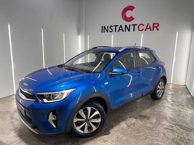 Usado Kia Stonic 100 CV (73 kW) 2022 Azul SUV