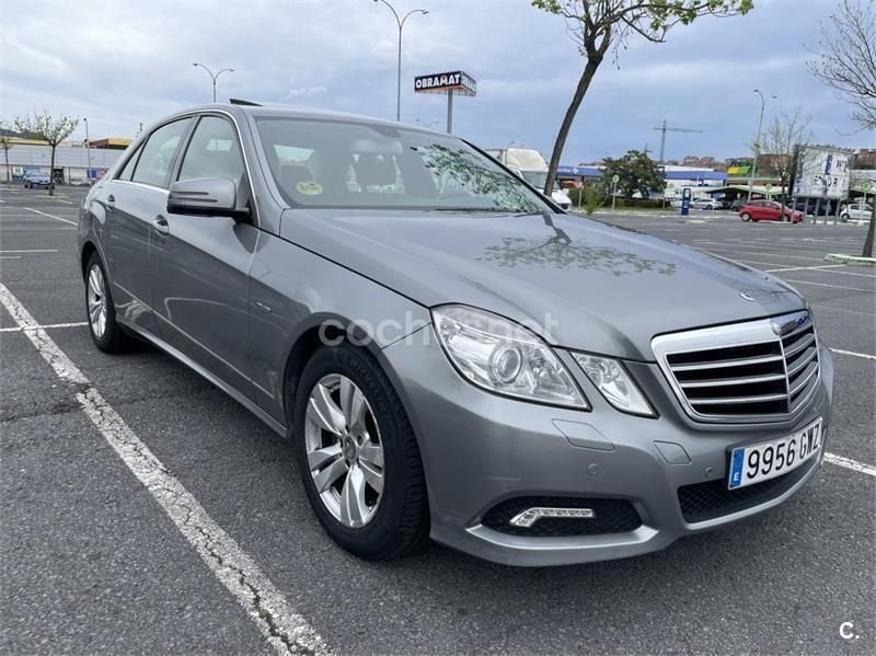 Usado Mercedes E220 Avantgarde 170 CV (125 kW) 2010 Gris / plata Berlina