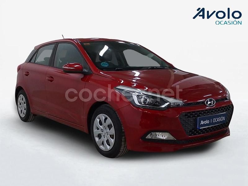 Rojo Usado 2017 Hyundai i20 Berlina | 8900 € (Precio justo) - Imagen 1/4