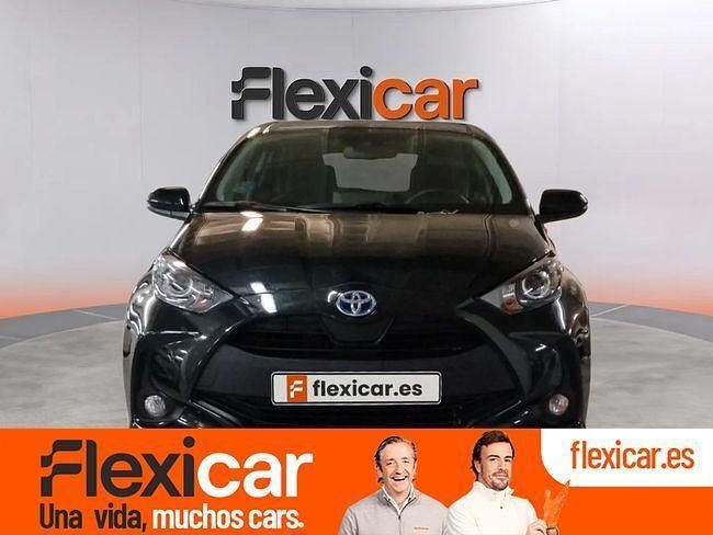 Usado Toyota Yaris Hybrid Style 116 CV (85 kW) 2022 Negro