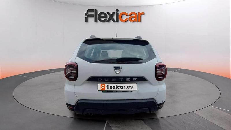 Usado Dacia Duster Comfort 91 HP (66 kW) 2022 Branco SUV