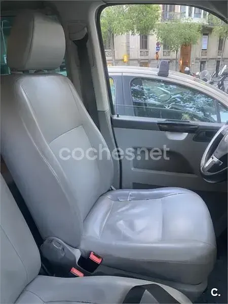 Usado VW Caravelle Trendline 180 CV (132 kW) 2011 Gris / plata Van