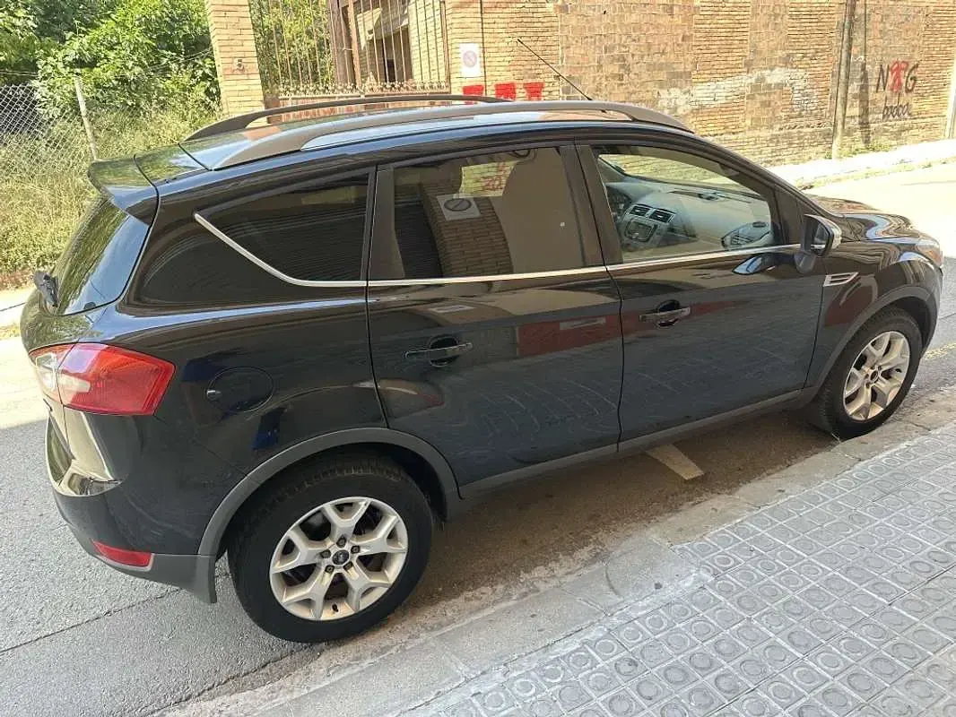 Usado Ford Kuga Titanium 140 CV (102 kW) 2011 Negro SUV