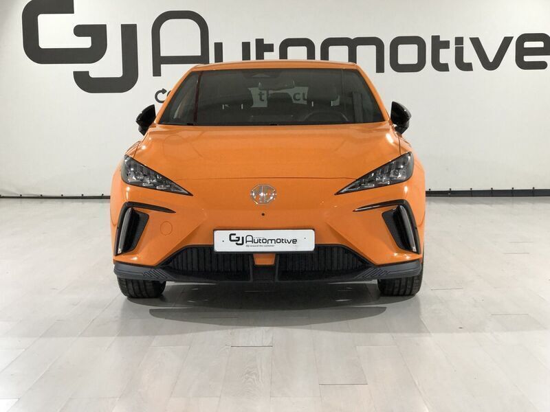 Usado MG MG4 EV Luxury 150 kW (204 CV) 2023 Naranja Utilitario