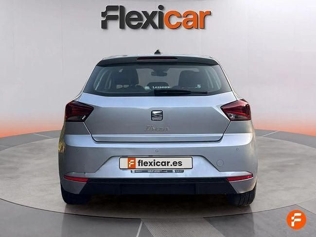 Usado Seat Ibiza Style 110 CV (80 kW) 2022 Blanco Berlina