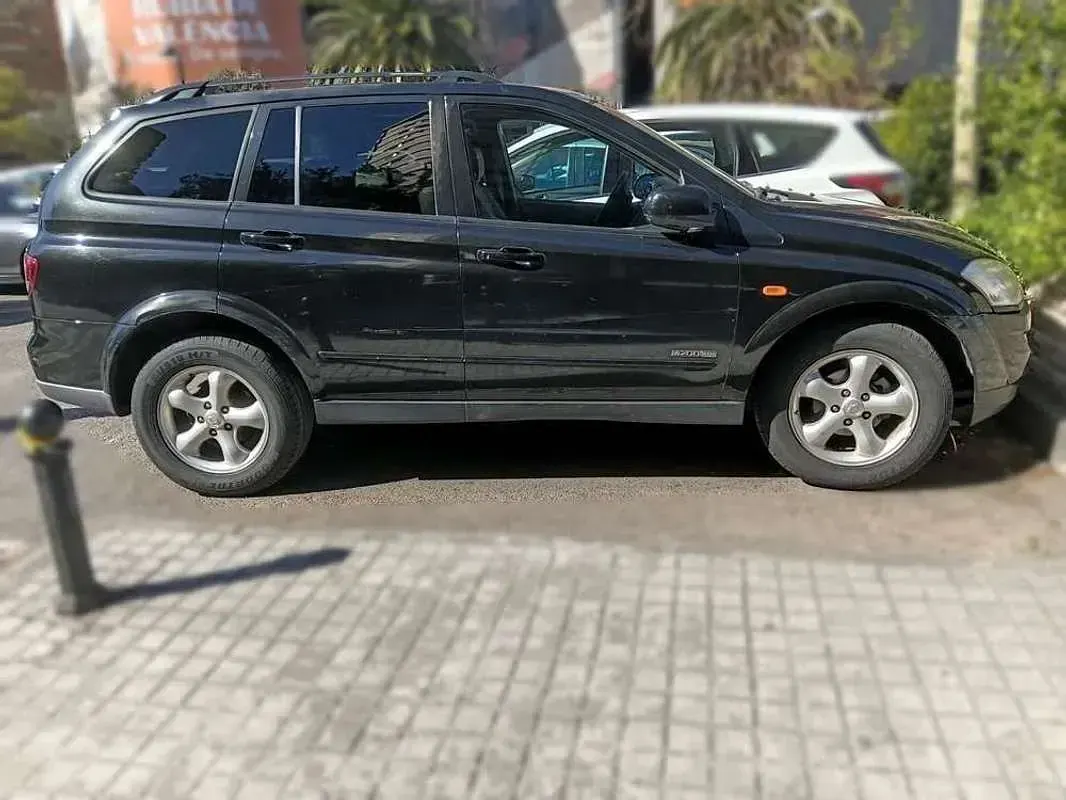 Usado SsangYong Kyron 141 CV (103 kW) 2008 Negro SUV