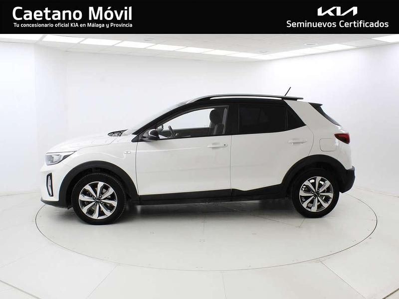 Usado Kia Stonic 84 CV (61 kW) 2022 Blanco SUV