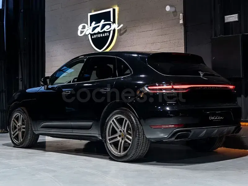 Käytetty Porsche Macan 245 HP (180 kW) 2018 Musta Katumaasturi