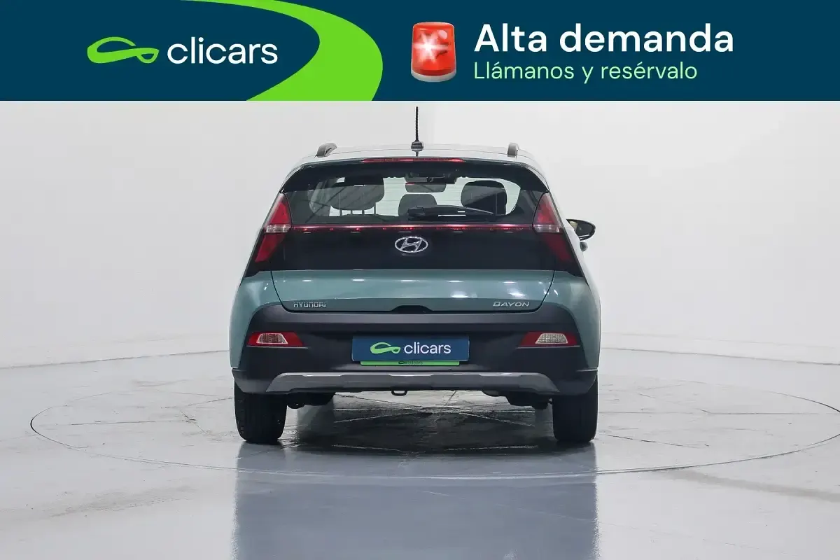 Usado Hyundai Bayon 100 CV (73 kW) 2023 Verde SUV