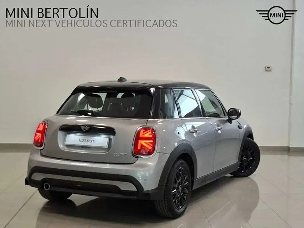 Usado Mini Cooper 136 CV (100 kW) 2023 Gris Utilitario