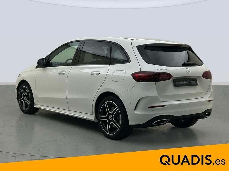 Usado Mercedes B250e AMG line 218 CV (160 kW) 2025 Blanco polar Monovolumen