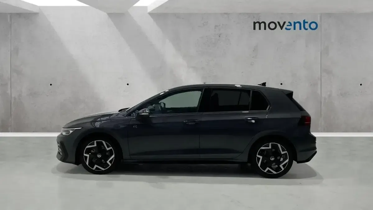 Usado VW Golf VIII R-line 150 CV (110 kW) 2025 Gris Berlina