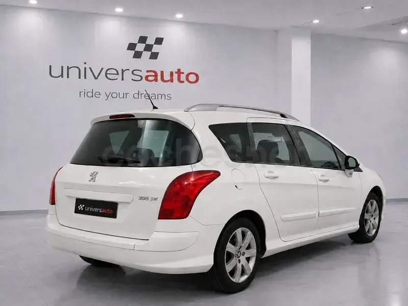 Usado Peugeot 308 SW Active 92 CV (67 kW) 2011 Blanco Familiar