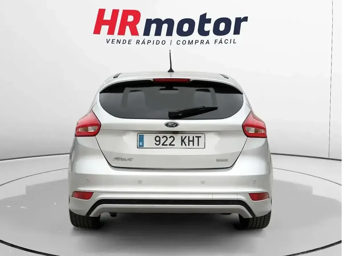 Usado Ford Focus ST-Line 125 CV (91 kW) 2018 Gris Berlina