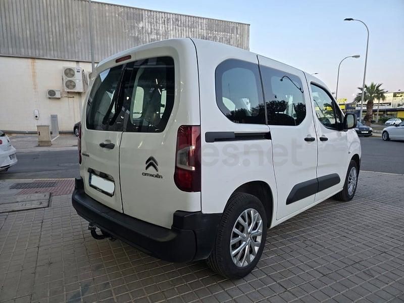 Usado Citroën Berlingo Feel 102 CV (75 kW) 2021 Blanco Monovolumen