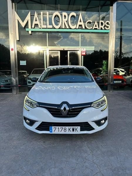 Usado Renault Mégane IV Bose Edition 140 CV (102 kW) 2019 Blanco Berlina