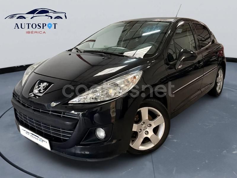 Negro Usado 2012 Peugeot 207 Allure Berlina | 4790 € (Precio justo) - Imagen 1/4