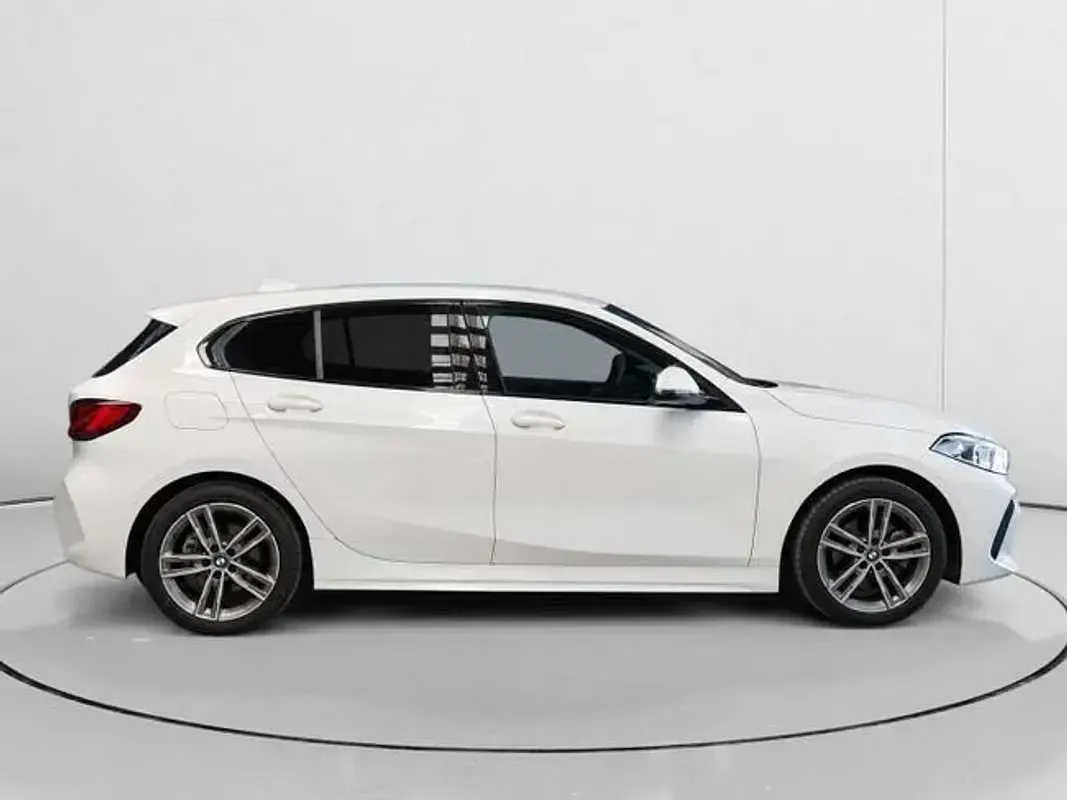Usado BMW 118 136 CV (100 kW) 2022 Blanco Utilitario