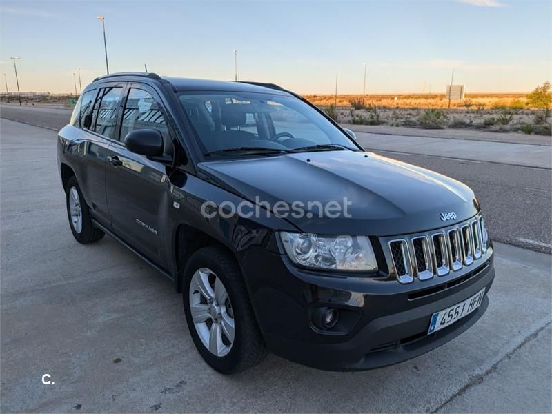Negro Usado 2011 Jeep Compass Limited SUV | 7500 € (Precio justo) - Imagen 1/4
